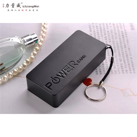 香水兩節(jié)移動電源5600毫安 移動電源充電寶定制禮品