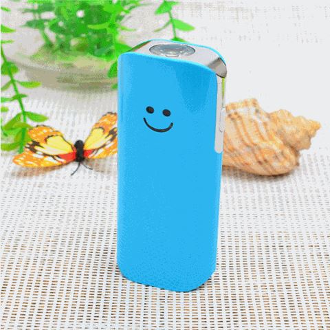 笑臉移動(dòng)電源5600毫安 移動(dòng)電源充電寶定制禮品