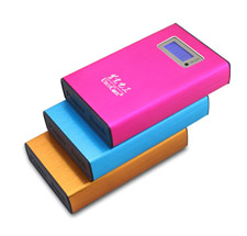 力量威LCD液晶屏移動(dòng)電源